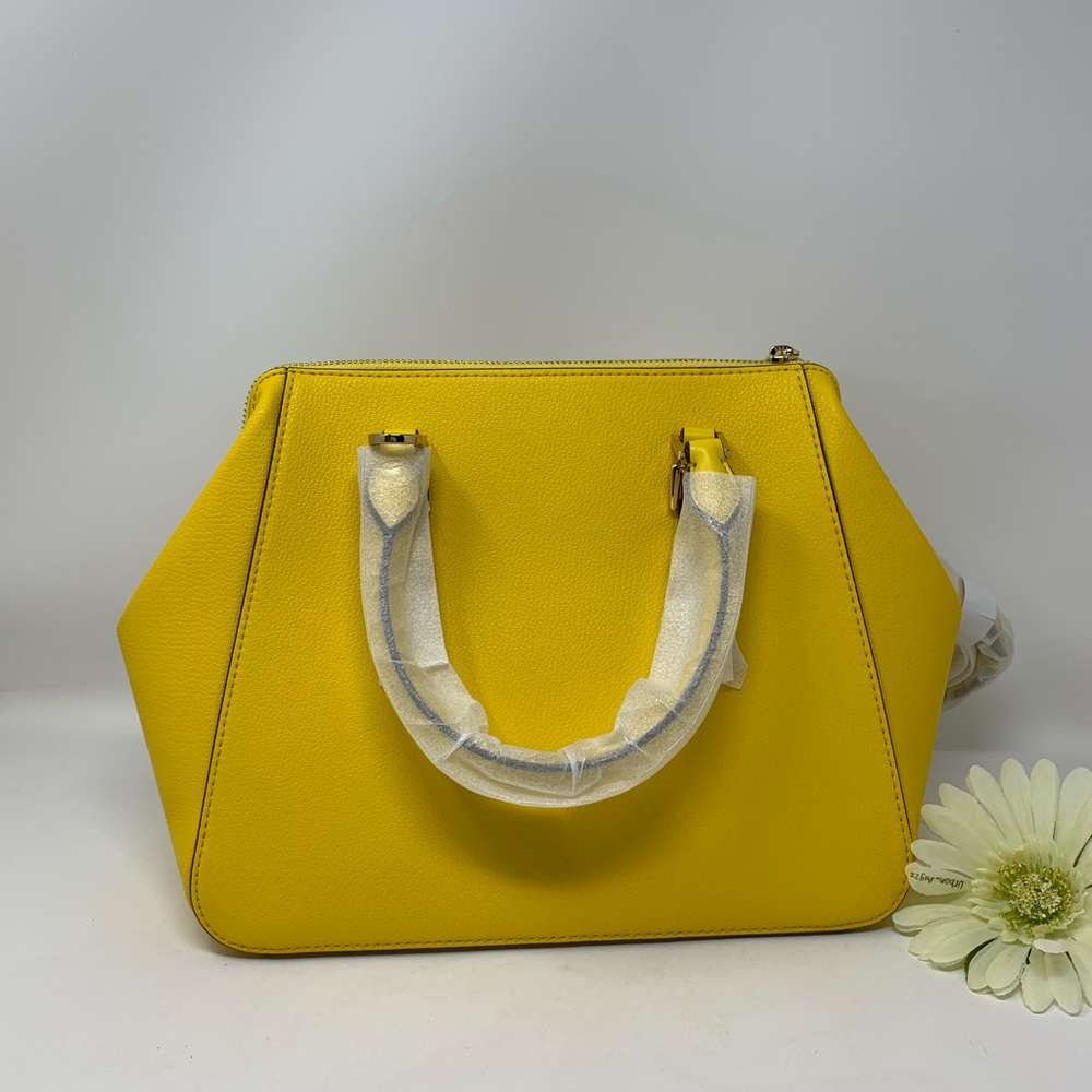 Michael Kors Charlotte Large Satchel - Picture 5 of 9